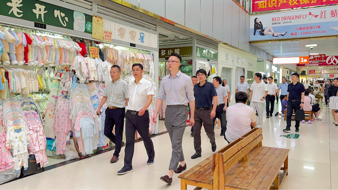 繃緊“安全弦”，把好“節(jié)前關(guān)”！拱墅區(qū)區(qū)領(lǐng)導(dǎo)蒞臨錢江商城開展節(jié)前安全生產(chǎn)檢查